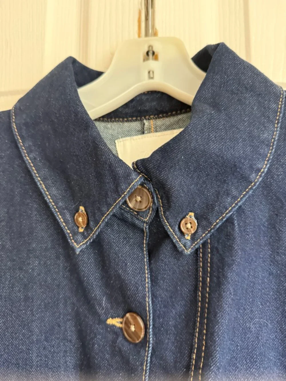 Cape-like denim jacket - Picture 3 of 13